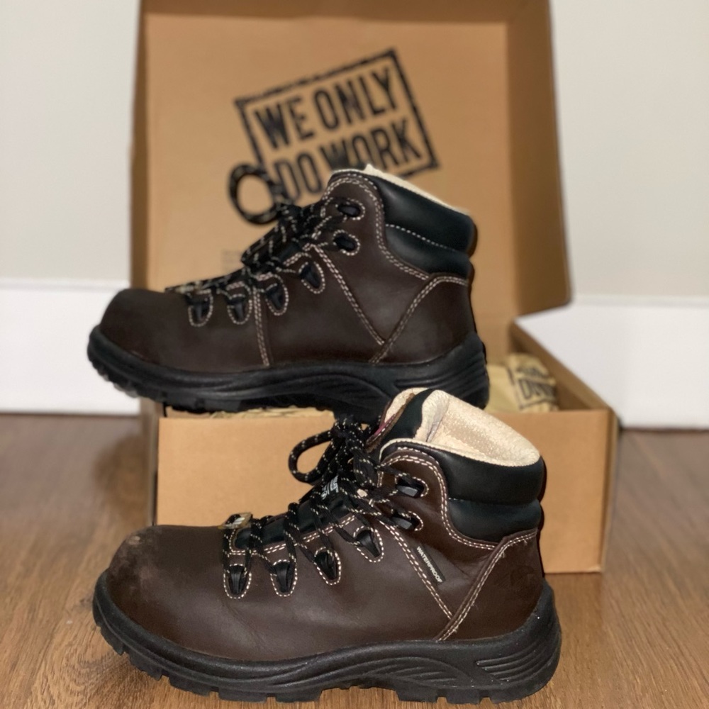 Avenger steel toe work boots